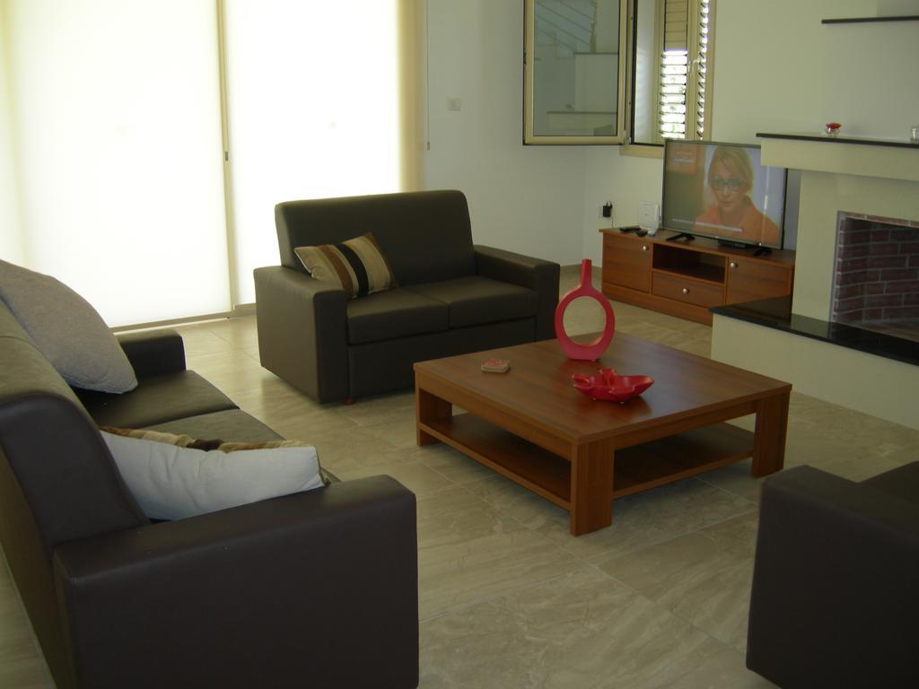 Villa Despoina Paphos Bagian luar foto